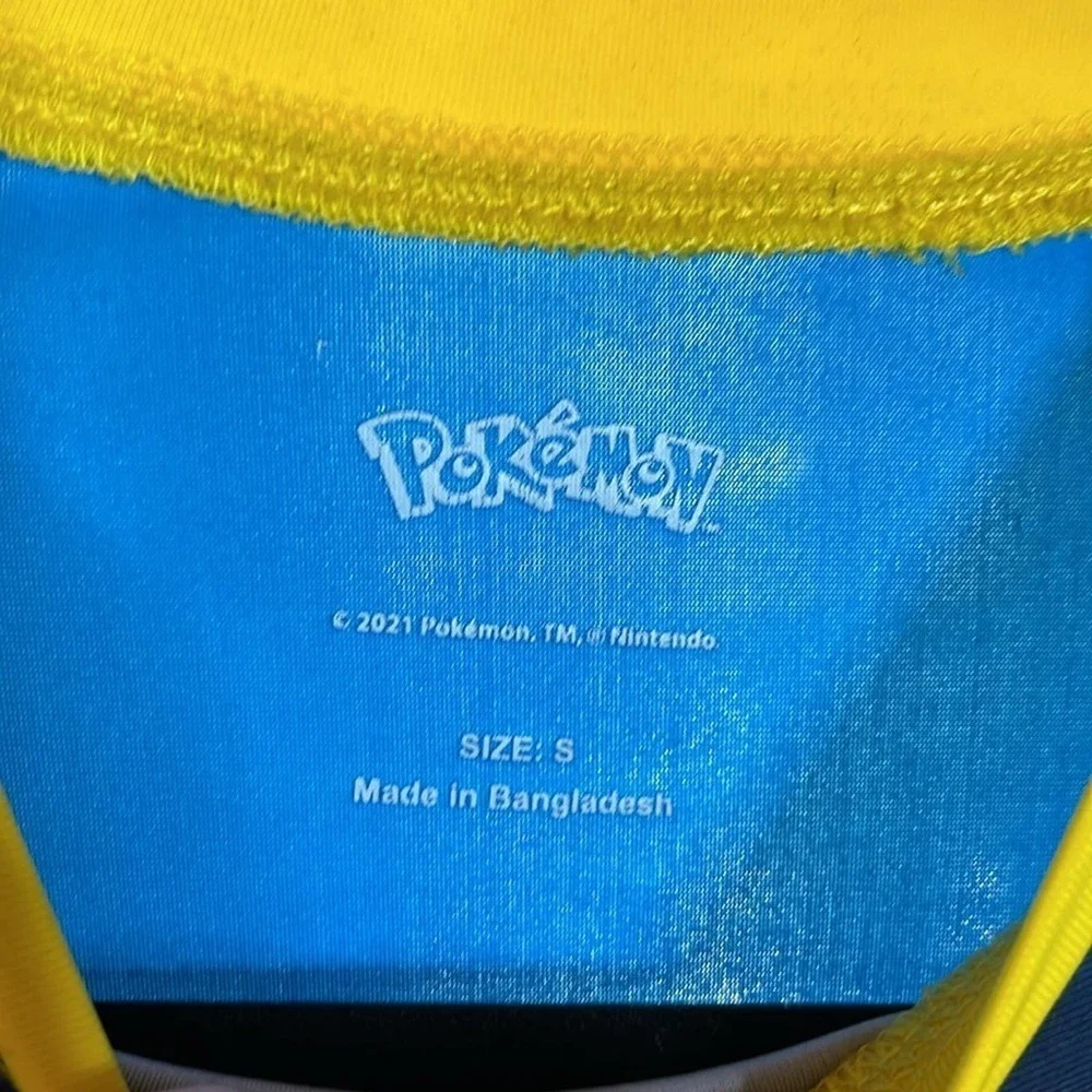 Pokémon Boys Rash Guard Blue Poké Ball Swim Shirt Size Small UPF 50+